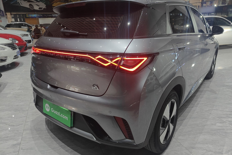 比亚迪 海豚 2023款 420km 时尚版车身外观7