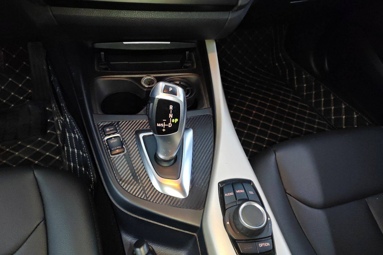 宝马1系(进口) 2013款 改款 116i 都市型局部细节18