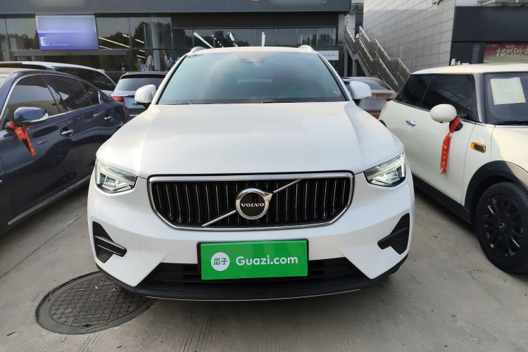 沃尔沃XC40 2024款 B3 智远豪华版车身外观2