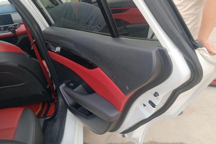 东风风神 奕炫 2021款 230T 自动追影骑士版中控内饰7006