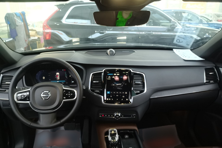 沃尔沃XC90 2023款 B6 智雅豪华版 7座中控内饰7002