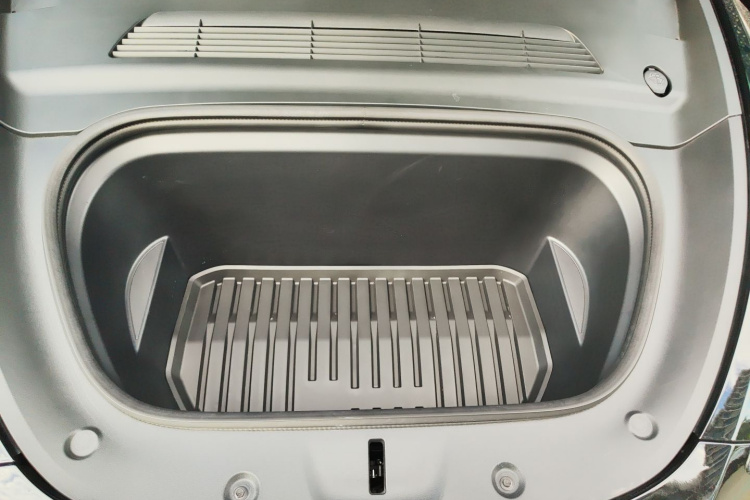 特斯拉 Model Y 2022款 改款 长续航全轮驱动版局部细节24