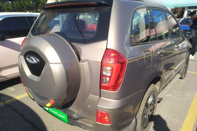 奇瑞 瑞虎3 2018款 1.6L CVT百万全球版车身外观7