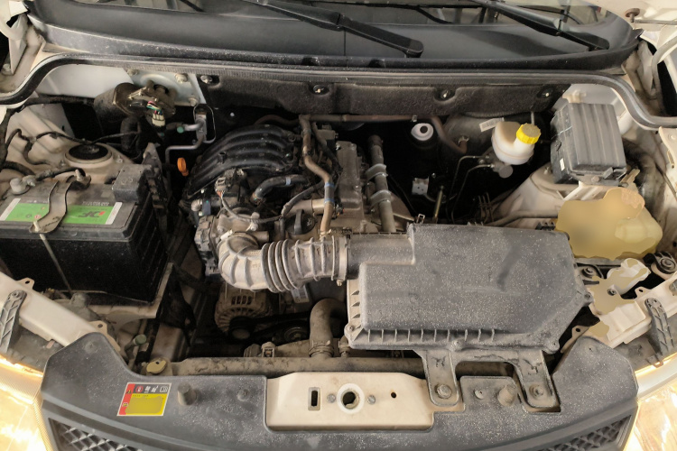 五菱汽车 五菱宏光 2015款 1.2L S 基本型国V机舱底盘24