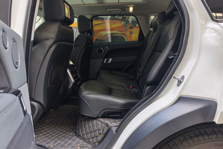 路虎 揽胜运动版 2014款 3.0 SC V6 HSE中控内饰7002