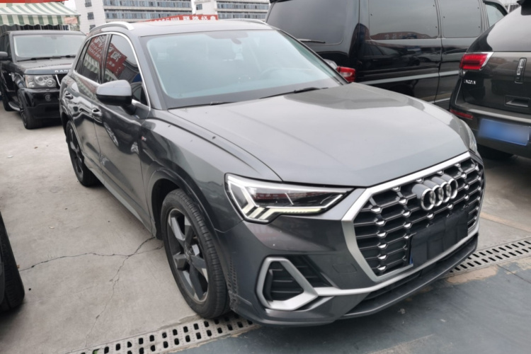 奥迪Q3 2019款 35 TFSI 时尚动感型车身外观3