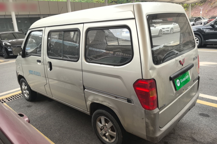 五菱汽车 五菱之光 2013款 1.0L 实用型车身外观4