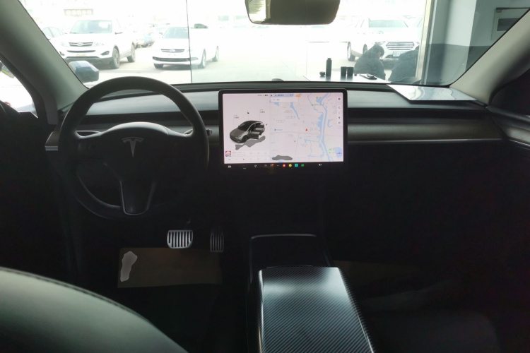 特斯拉 Model Y 2021款 长续航全轮驱动版中控内饰12