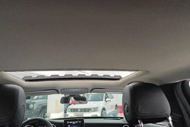 奔驰C级 2017款 C 180 L 运动版中控内饰22