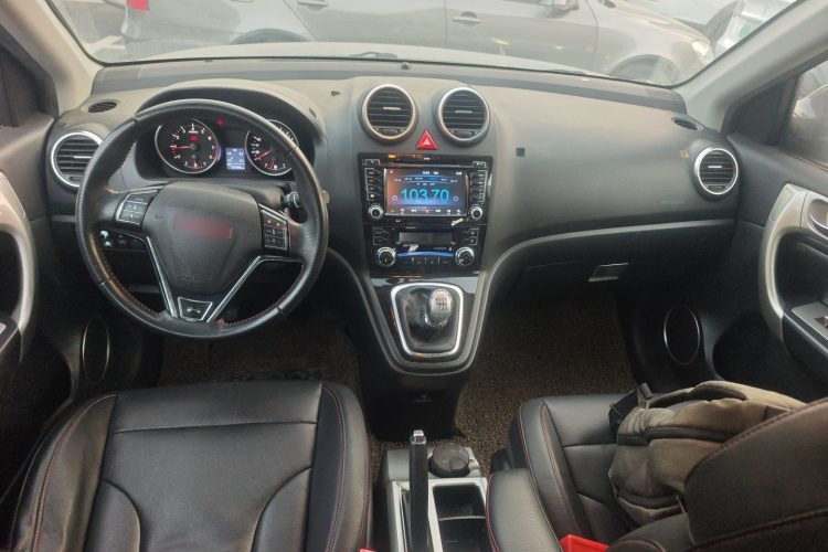 哈弗H6 2012款 1.5T 手动两驱都市型中控内饰12