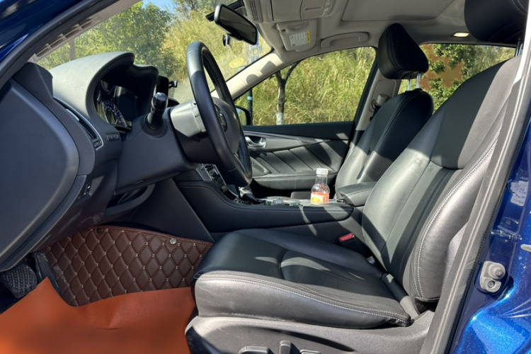 英菲尼迪Q50L 2016款 2.0T 悦享版中控内饰7010