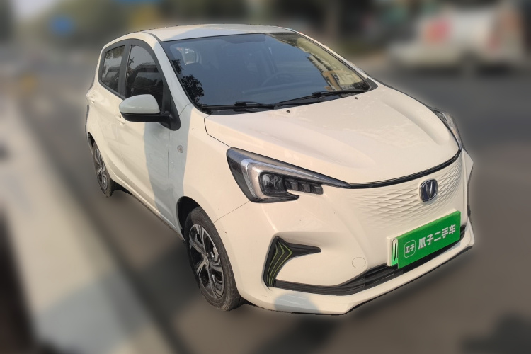 长安欧尚 奔奔E-Star 2022款 清心版 多彩款 三元锂车身外观6002