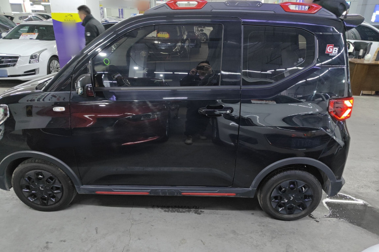 五菱汽车 宏光MINIEV 2022款 GAMEBOY 200km 玩咖款 磷酸铁锂车身外观4