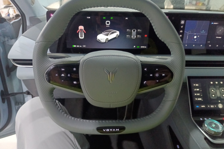 岚图汽车 岚图追光 2023款 四驱长续航版中控内饰13