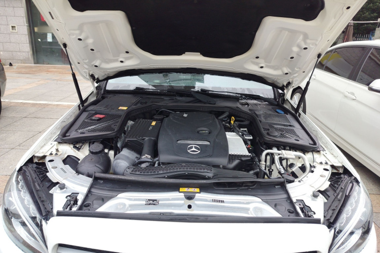 奔驰C级 2015款 C 200 L 运动型机舱底盘24