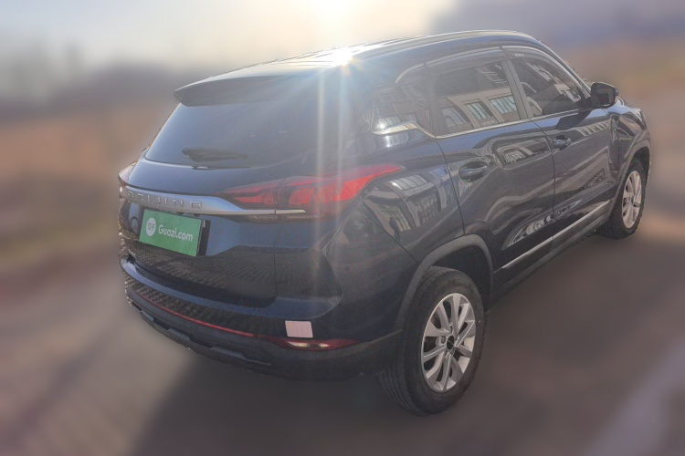 北京汽车 北京X3 2019款 1.5T 手动荣耀版车身外观7