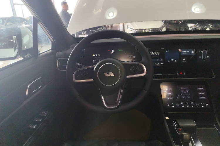 理想汽车 理想ONE 2020款 增程6座版中控内饰13