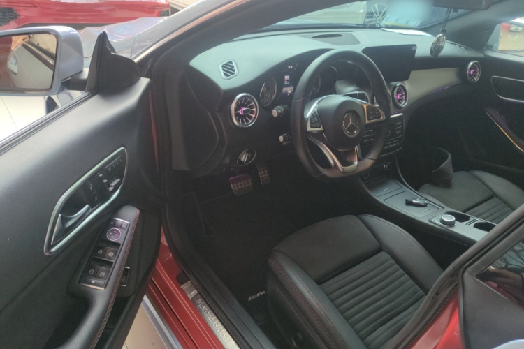 奔驰CLA 2016款 CLA 220 4MATIC中控内饰20