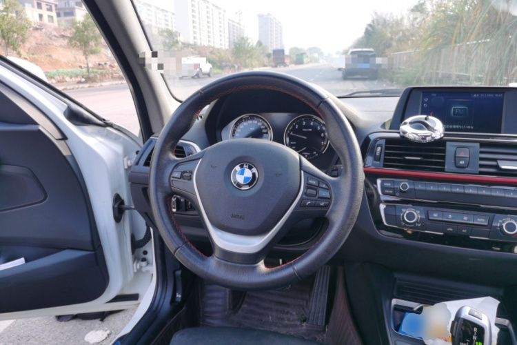 宝马1系(进口) 2018款 118i 运动设计套装中控内饰13
