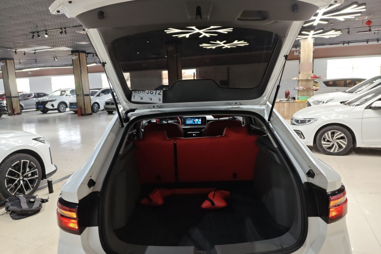 宝骏RC-5 2020款 1.5L 手动智耀精英型机舱底盘23