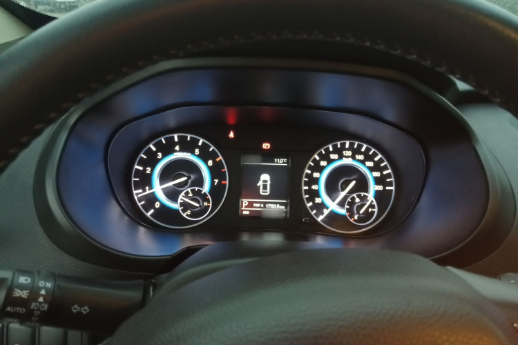 东风风光 风光S560 2018款 改款 1.8L CVT尊贵型 5座局部细节14