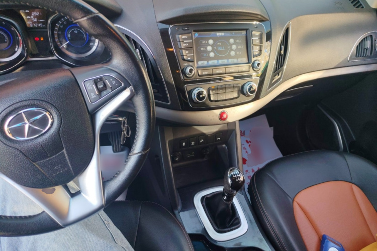 江汽集团 瑞风S5 2013款 2.0T 手动尊享版中控内饰12