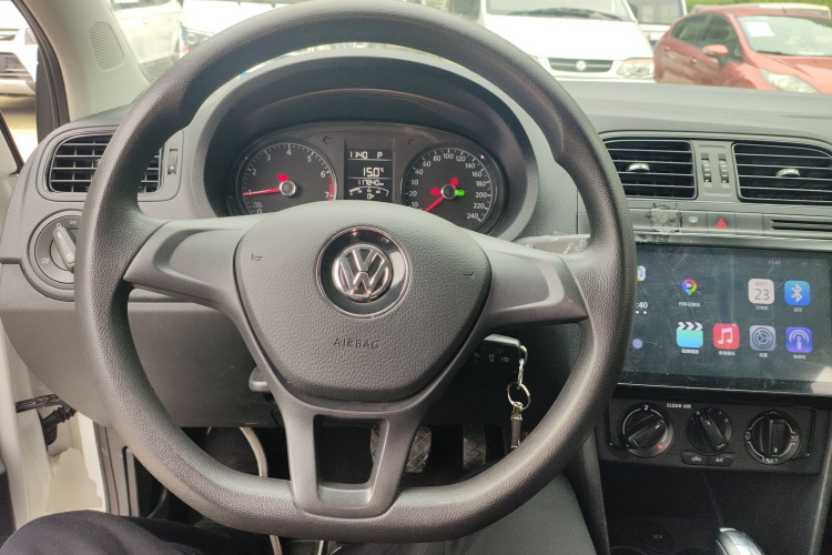 大众 Polo 2016款 1.4L 自动风尚型中控内饰13