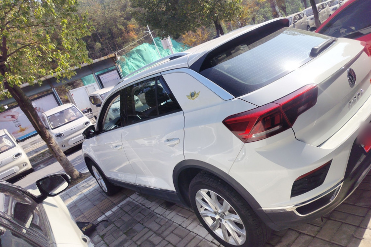 大众 T-ROC探歌 2019款 230TSI DSG两驱进取型 国VI车身外观4