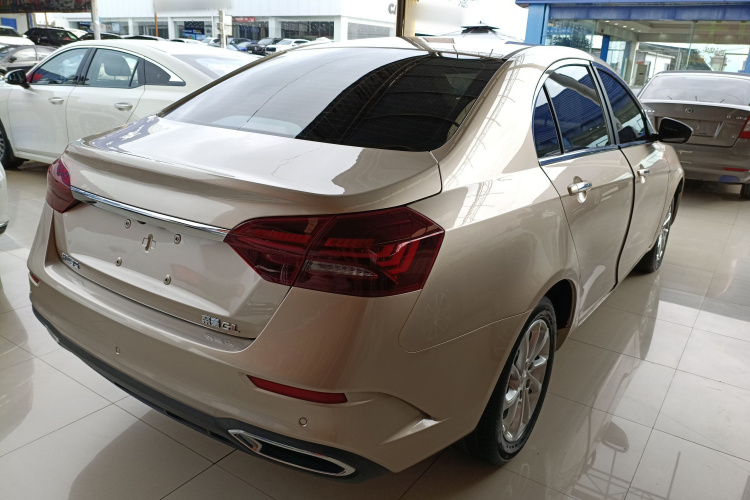 吉利汽车 帝豪 2021款 UP 1.5L 手动豪华型车身外观7