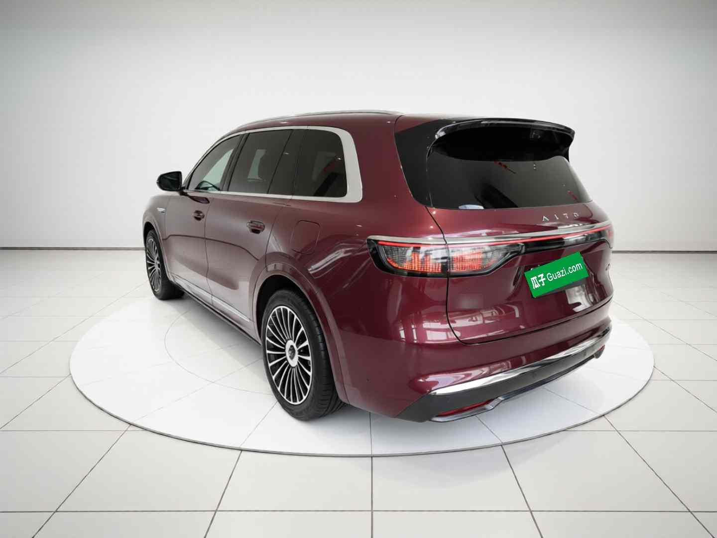 鸿蒙智行 问界M8 2025款 增程 Ultra版 53.4kWh 5座版 (192线激光雷达）(3)