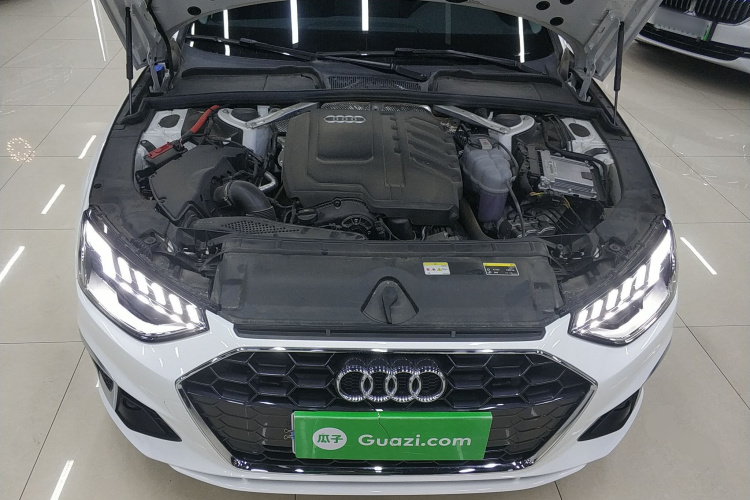 奥迪A4L 2024款 40 TFSI 时尚动感型机舱底盘24