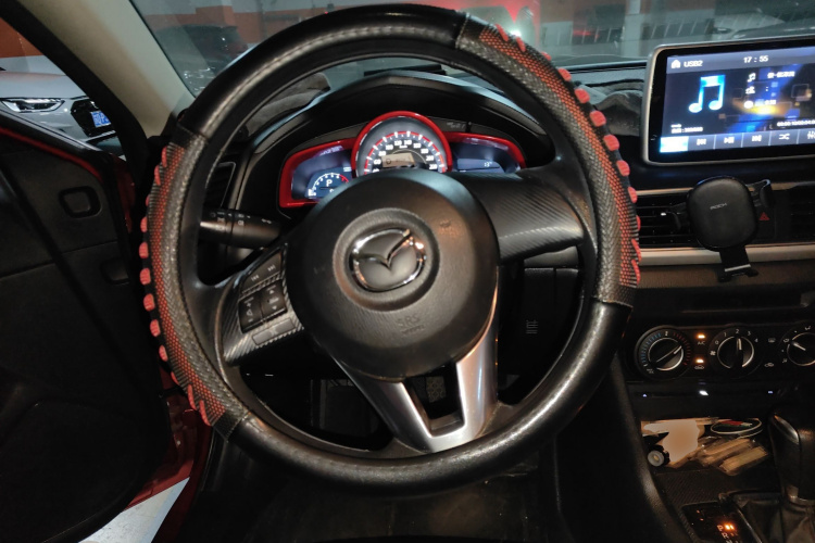 马自达3 昂克赛拉 2016款 三厢 1.5L 自动舒适型中控内饰13