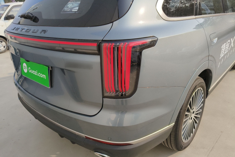 捷途X70L 2026款 2.0TD 自动旗舰 7座车身外观9