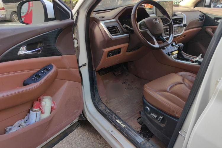 北汽幻速S7 2018款 1.5T 自动尊享型中控内饰20