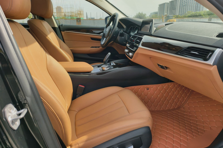 宝马5系 2018款 528Li 上市特别版局部细节41