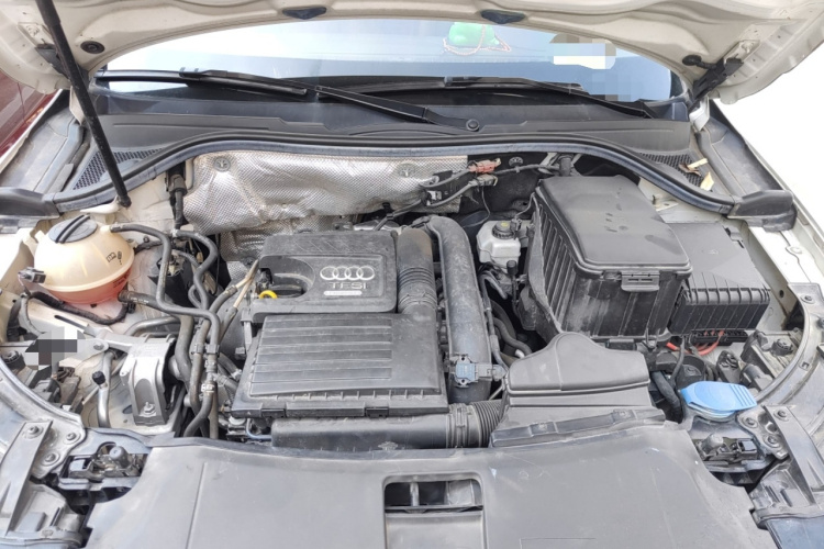 奥迪Q3 2018款 30周年年型 30 TFSI 时尚型局部细节24