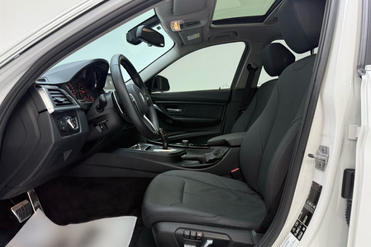 宝马3系 2017款 320Li xDrive 时尚型中控内饰7002