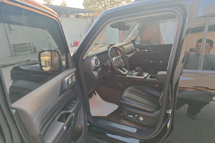 坦克300 2024款 2.0T 征服者中控内饰7002