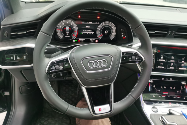 奥迪A6L 2024款 45 TFSI quattro 臻选动感型中控内饰13