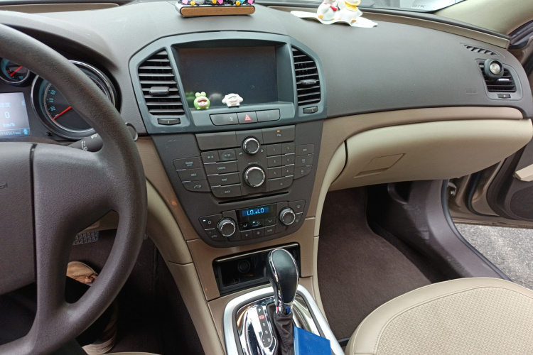 别克 君威 2012款 2.0L 舒适版局部细节16