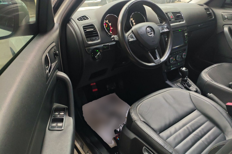 斯柯达 Yeti 2014款 1.4TSI DSG极地版中控内饰20