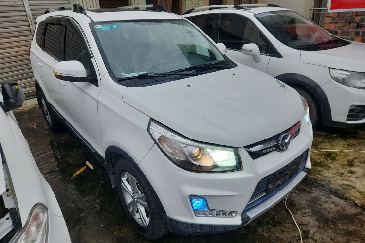 北汽幻速S3 2017款 1.5L 手动豪华型车身外观3