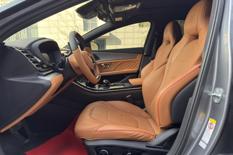 比亚迪 汉 2022款 DM-i 121KM 尊荣型中控内饰7005