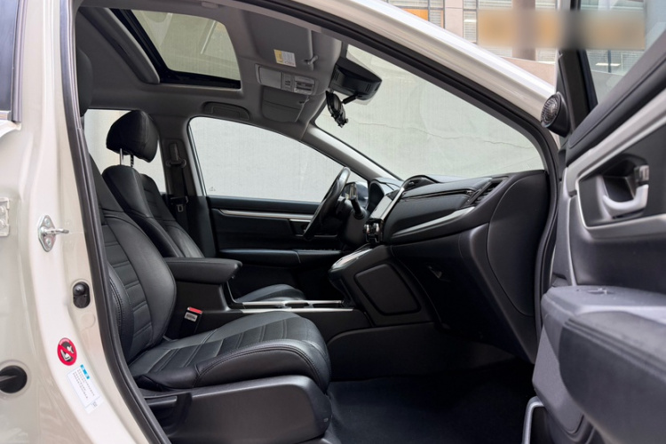 丰田 RAV4荣放 2022款 双擎 2.5L E-CVT两驱精英版中控内饰7004