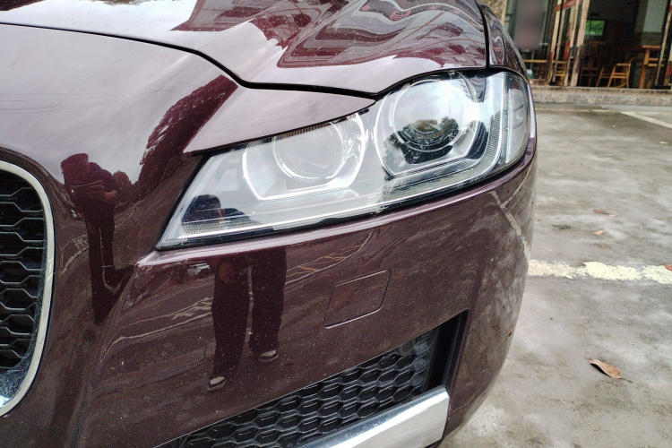 捷豹XFL 2018款 XFL 2.0T 200PS 精英版局部细节36