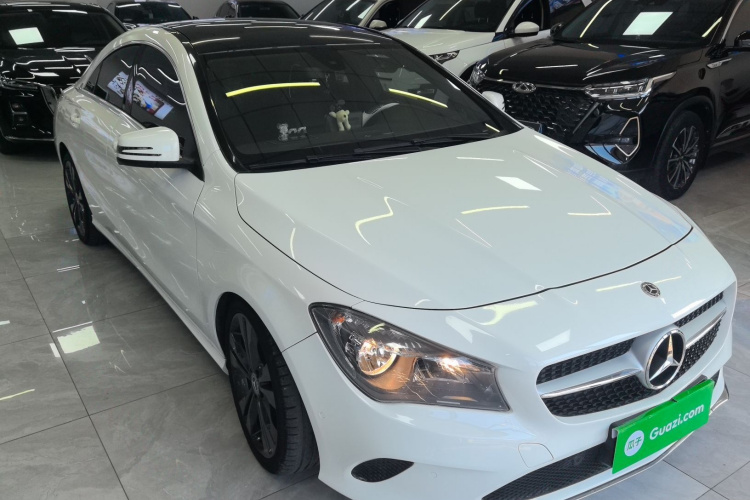 奔驰CLA 2019款 CLA 200 动感型车身外观3