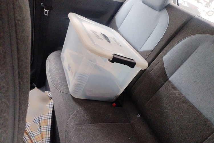 吉利银河 2024款 熊猫mini 200km 耐力熊中控内饰7004