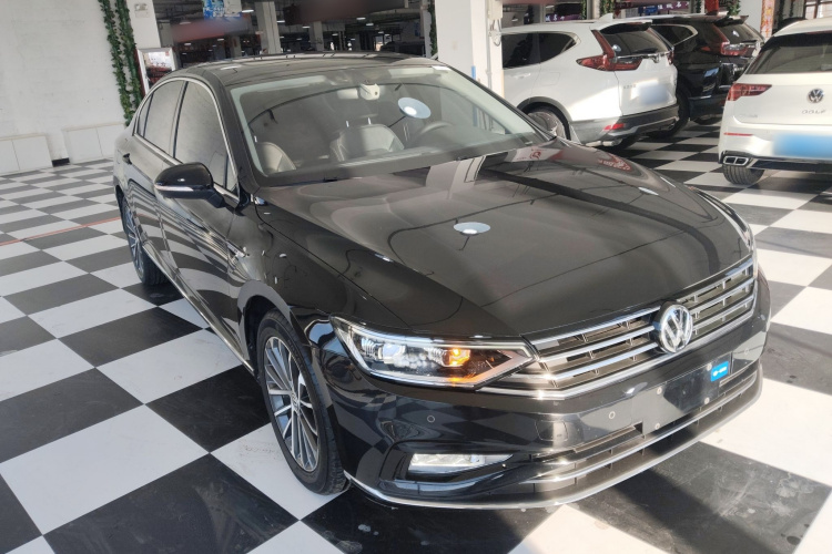 大众 迈腾 2020款 330TSI DSG 豪华型车身外观3