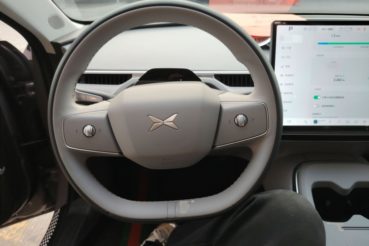 小鹏MONA M03 2025款 620 超长续航 Plus中控内饰13
