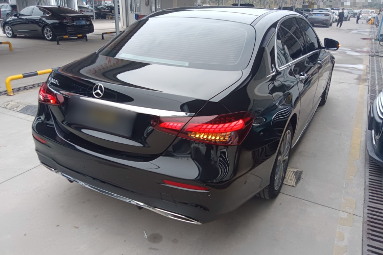 奔驰E级 2021款 E 300 L 运动豪华型车身外观6005